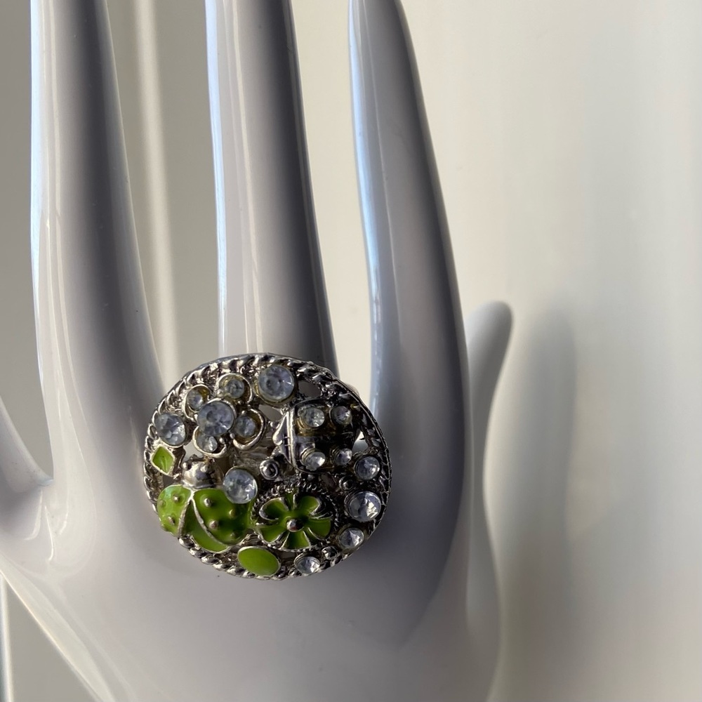 Enamel green & rhinestones crystal woman silver tone  ring. Size Adjustable.Used